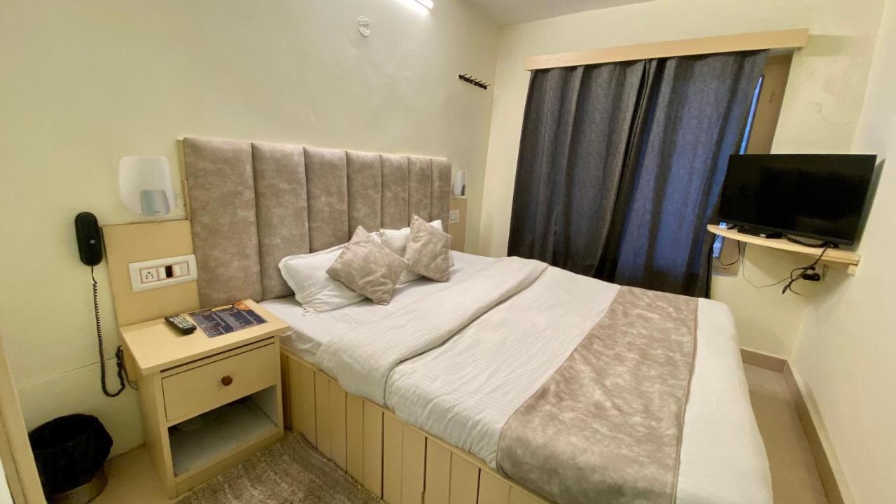 Hotel Meadows Manali Bagian luar foto