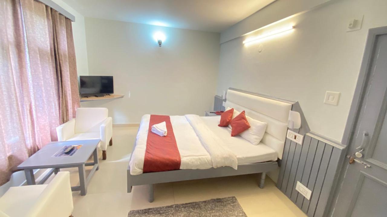 Hotel Meadows Manali Bagian luar foto