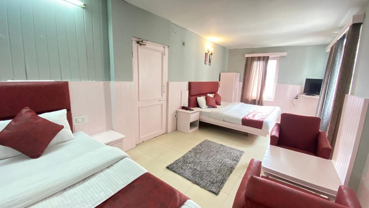 Hotel Meadows Manali Bagian luar foto