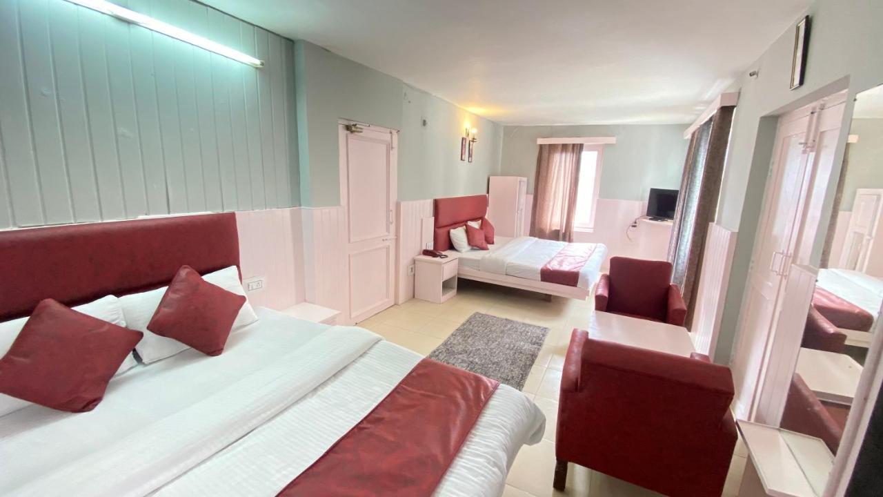 Hotel Meadows Manali Bagian luar foto