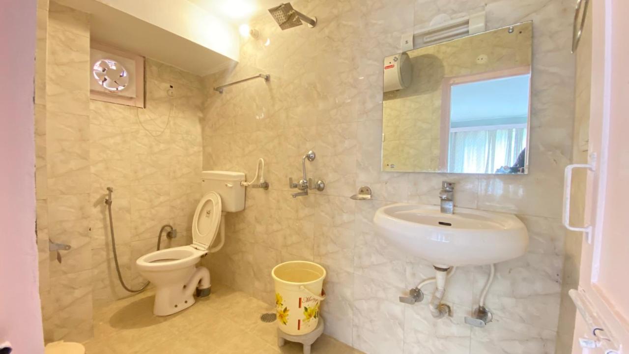 Hotel Meadows Manali Bagian luar foto