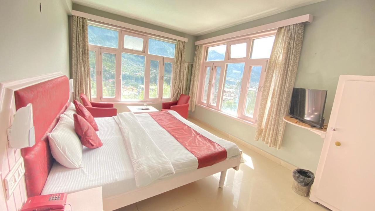 Hotel Meadows Manali Bagian luar foto