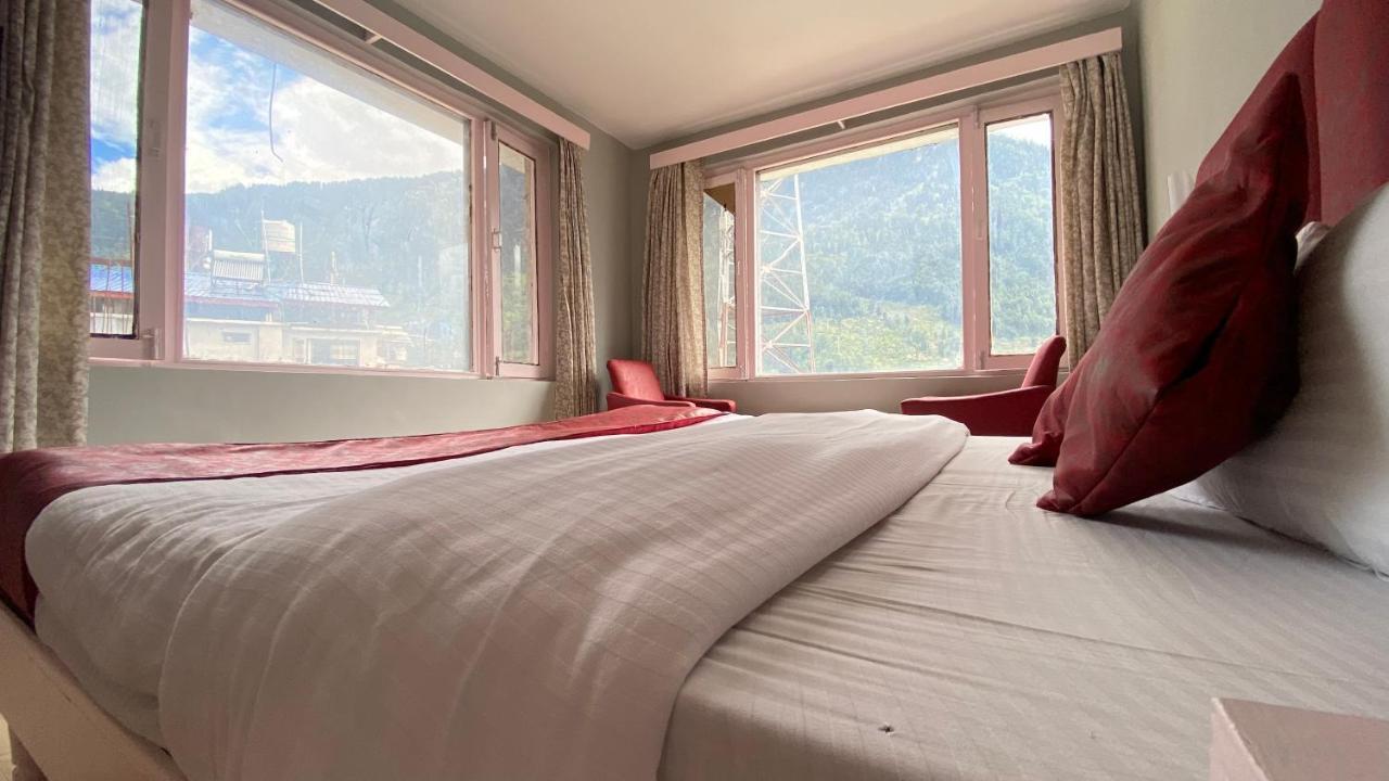 Hotel Meadows Manali Bagian luar foto