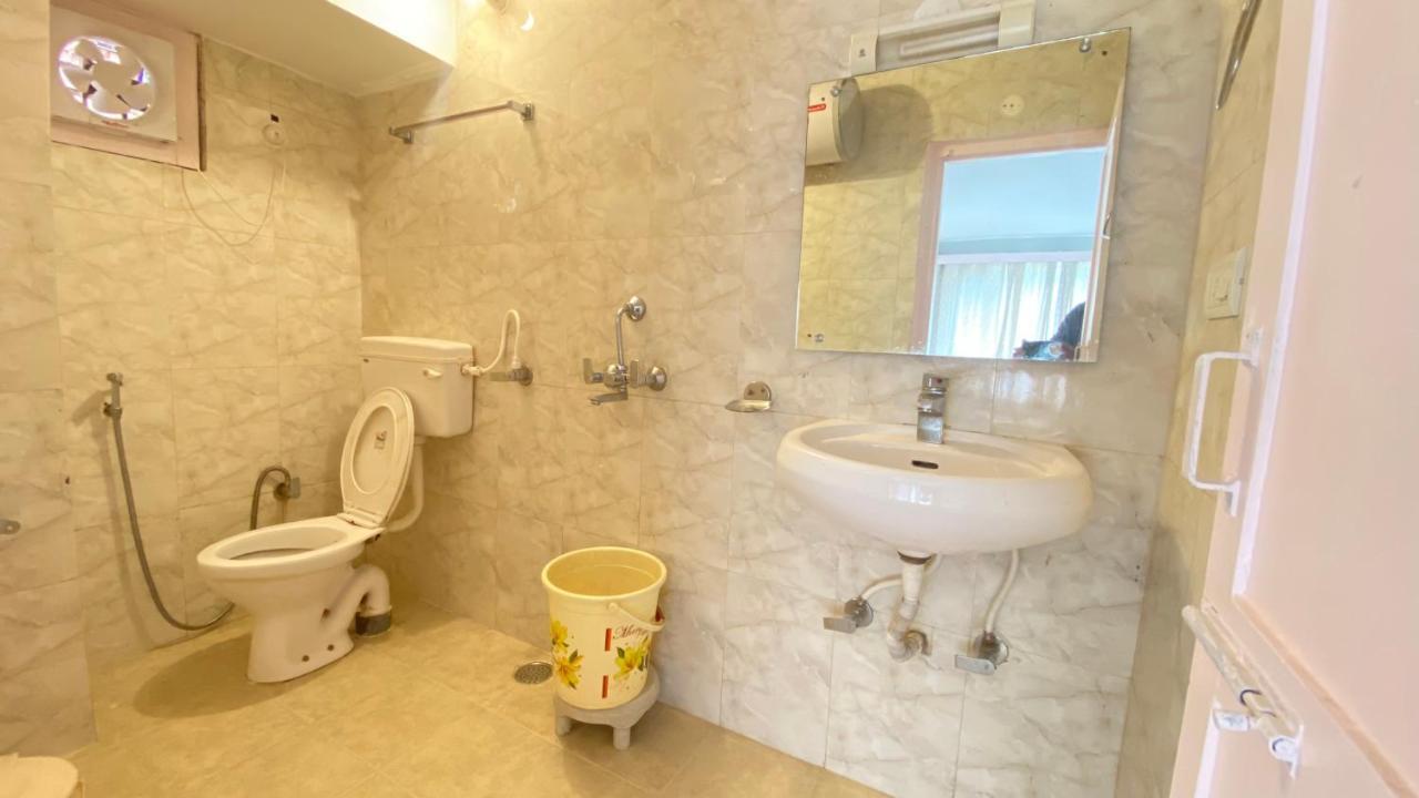 Hotel Meadows Manali Bagian luar foto