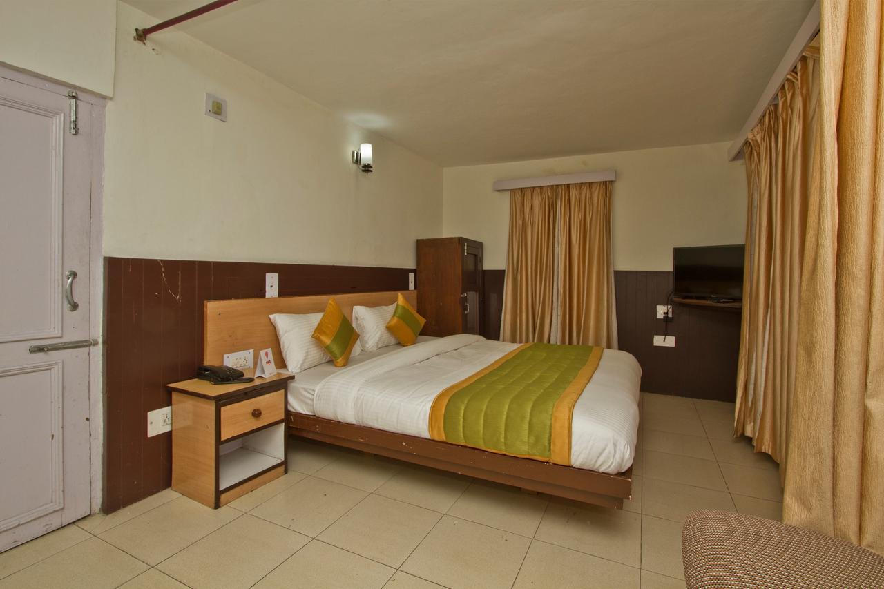 Hotel Meadows Manali Bagian luar foto