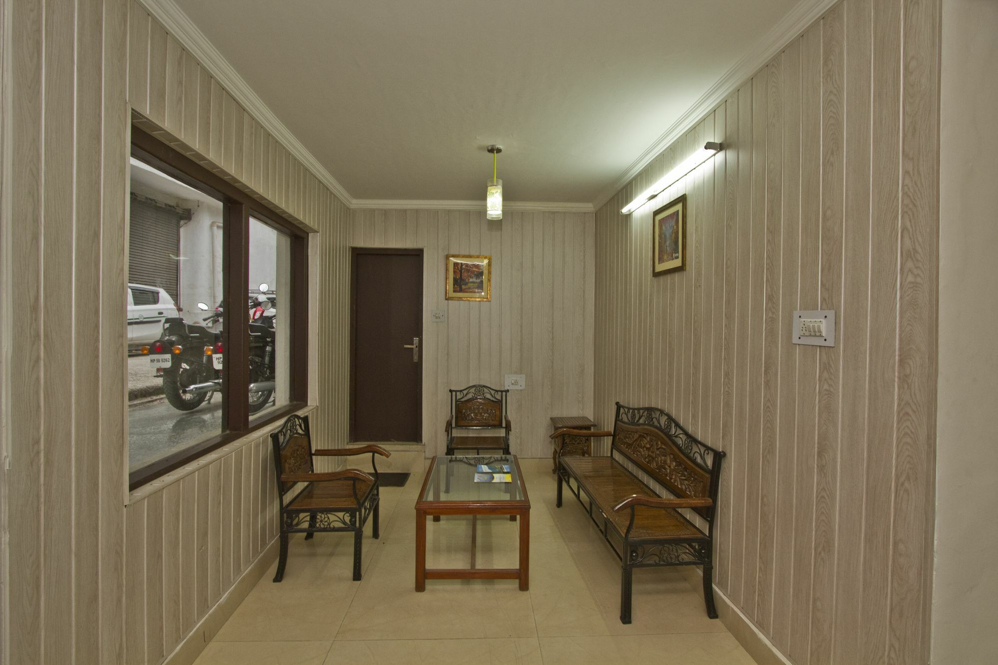 Hotel Meadows Manali Bagian luar foto